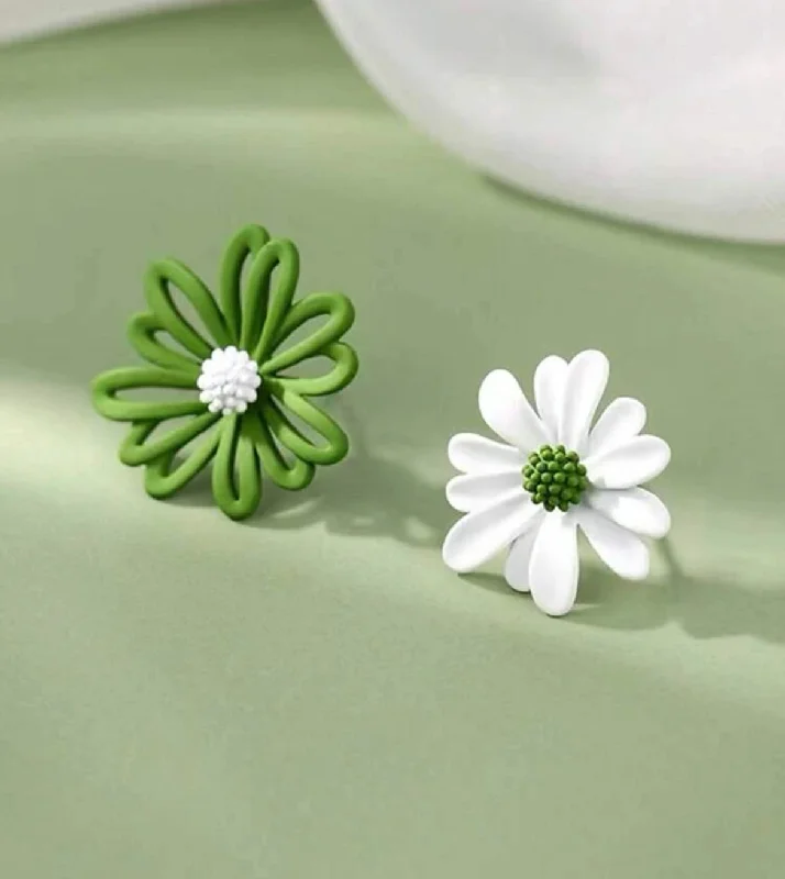 Vintage Pearl Earrings-Beautiful Green and White Mismatched Flower Stud Earrings