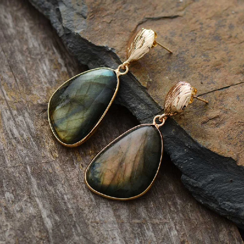 Elegant Crystal Earrings-Handmade Labradorite Earrings