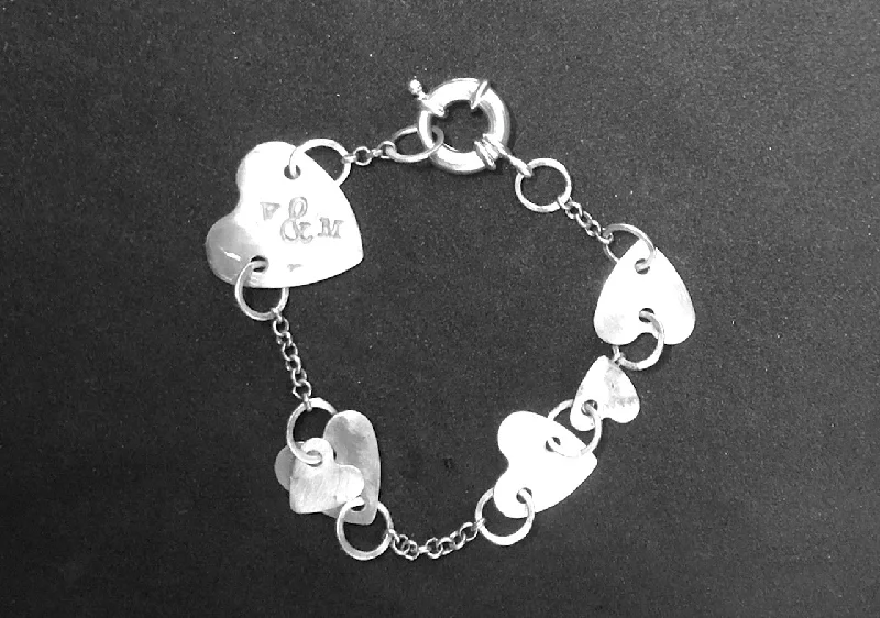 Antique Style Bangles-Chain of hearts silver bracelet