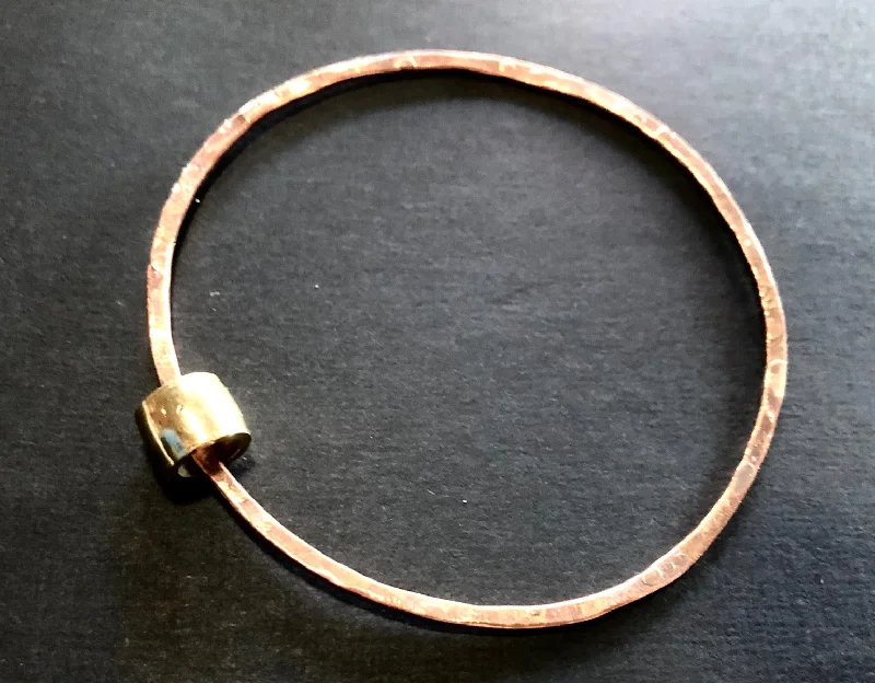 Simple Wedding Bangles-Thin copper bangle with brass bead